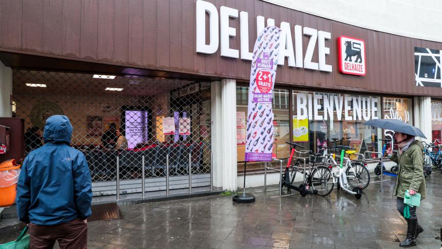 «Le nombre de magasins inaccessibles est plus élevé qu’en semaine», a commenté Roel Dekelver, porte-parole de Delhaize.