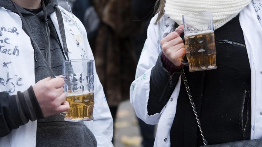 Le plan bétonne l’interdiction de la vente d’alcool fort aux 16-18 ans.