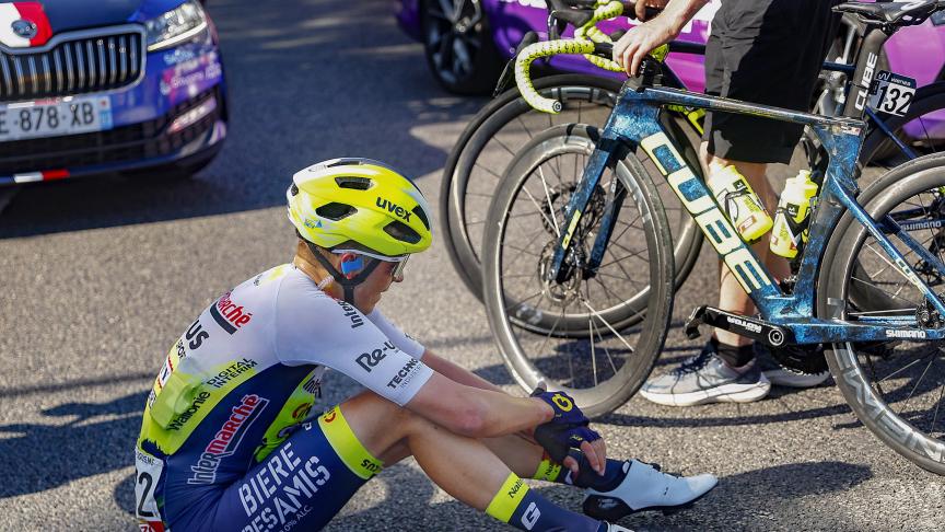 Vuelta : touché au genou, Kobe Goossens abandonne avant le départ ...