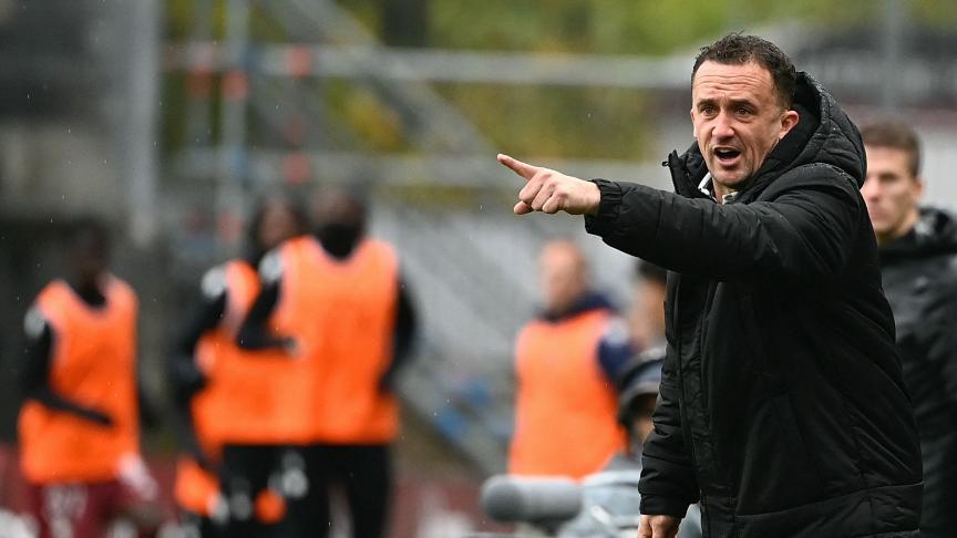 Sports - Football : Aristouy, l'entraîneur de Nantes, débarqué et remplacé  par l'ancien Olympien Gourvennec