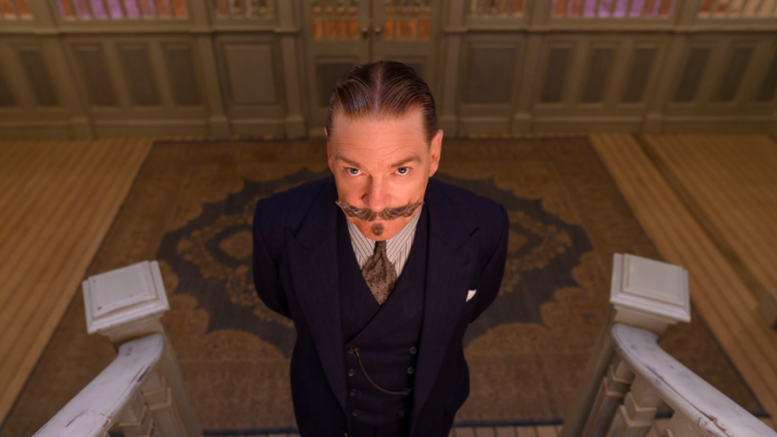 Kenneth Branagh enfile une nouvelle fois le costume du célèbre Hercule Poirot.