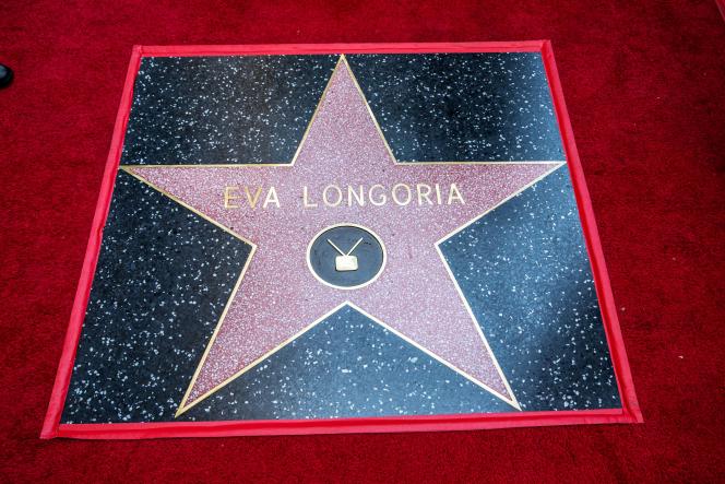 L’étoile d’Eva Longoria a été disposée ce lundi 16 avril sur Hollywood Boulevard.