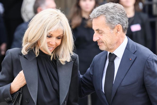 Brigitte Macron et Nicolas Sarkozy étaient également présents.